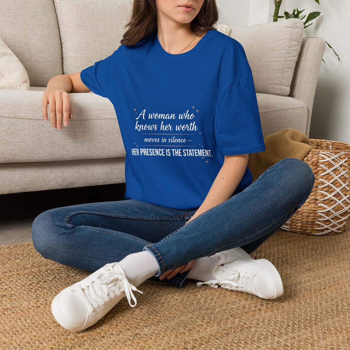 "A Woman Who Knows Her Worth" Women's Graphic Tee | Inspirational T-Shirt